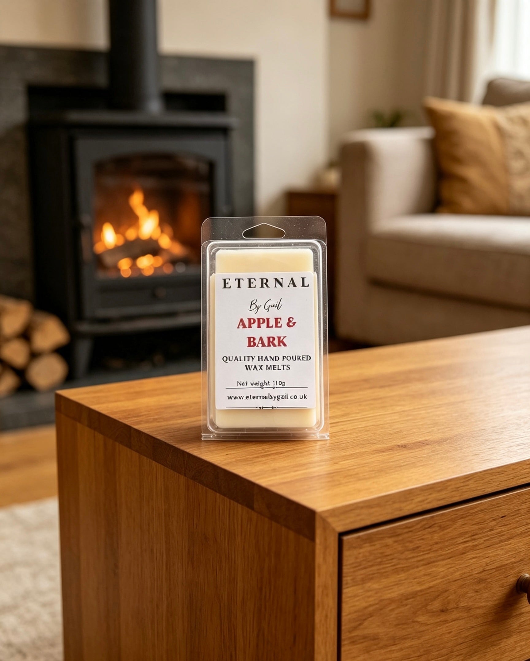 Apple & bark cosy warm spice Autumn Halloween soy wax 220g candle
