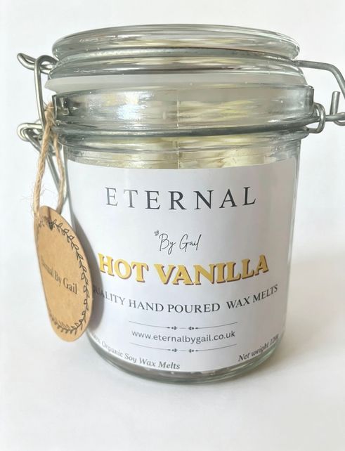Hot Vanilla 120g jar of soy heart shape wax melts with wooden spoon