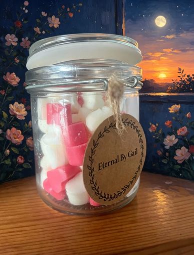 Moon bloom (Luna) 120g jar small heart shape wax melts with wooden spoon