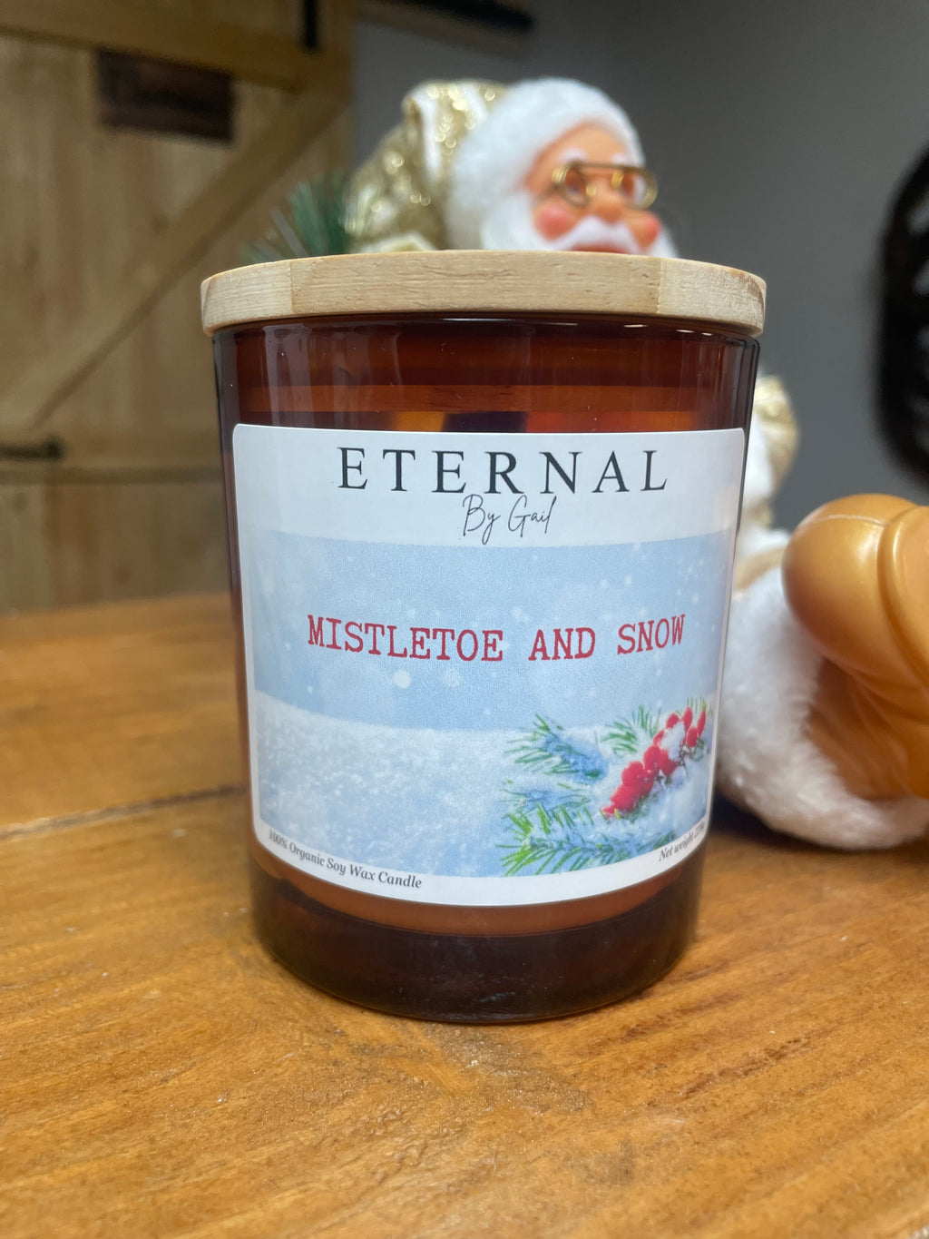 Mistletoe and Snow 220g Soy wax candle