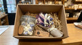 This beautifully curated box combines the natural beauty of a small flower bouquet with the cozy ambiance of home fragrance, all wrapped in classic hessian for a touch of countryside charm.