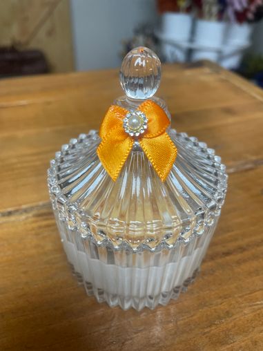 Wedding Favours Scented Soy wax candles with lovely coloured bow