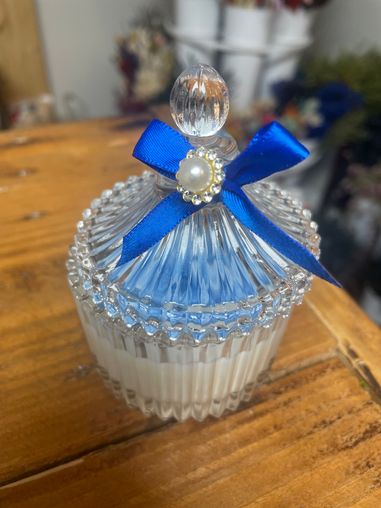 Wedding Favours Scented Soy wax candles with lovely coloured bow