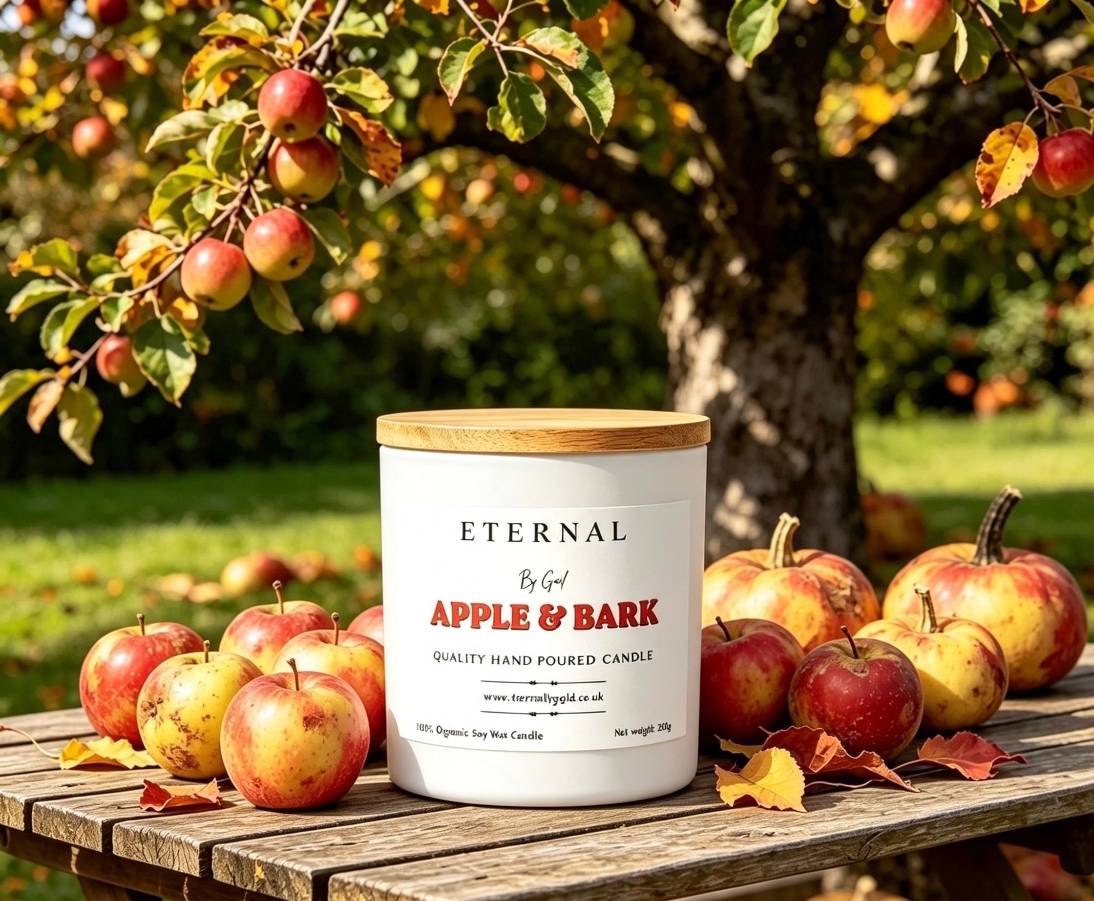 Apple & Bark Autumn Candle | 220g Soy Wax | Cozy Fall Fragrance | Clean Burn